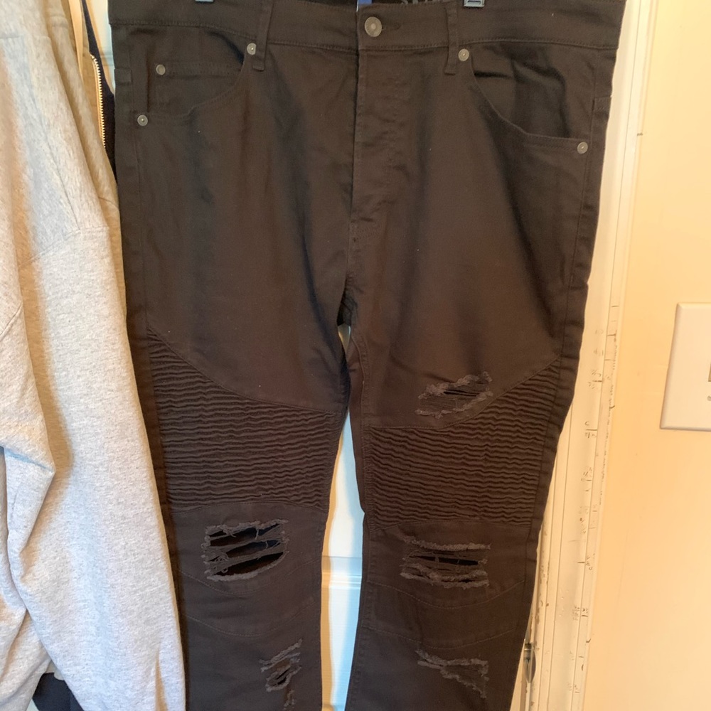 Bundle of H&M skinny jeans